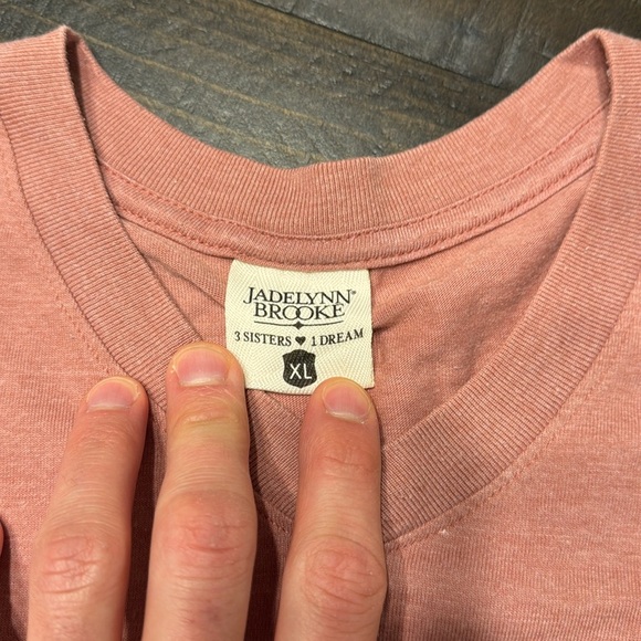 JADELYNN BROOKE Comfortable V-Neck T-Shirt in Coral Women’s XL - Picture 5 of 6